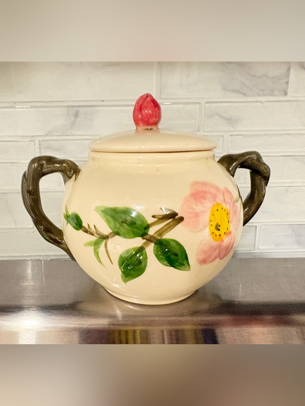 Franciscan desert rose  sugar bowl. With lid. Vintage. USA.